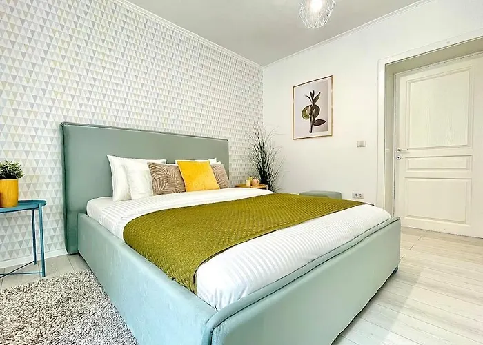 The Bright - Unirii Square Next To The Old Town *